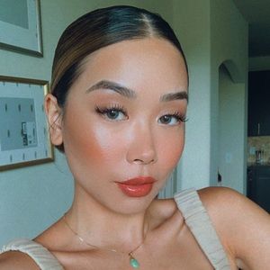 Meet your Posher, Sky